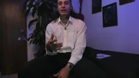 leopmonk help me reach 100 thumbs up online show from October 18, 2:44 pm