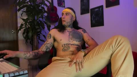 leopmonk help me reach 100 thumbs up online show from September 29, 2:24 pm