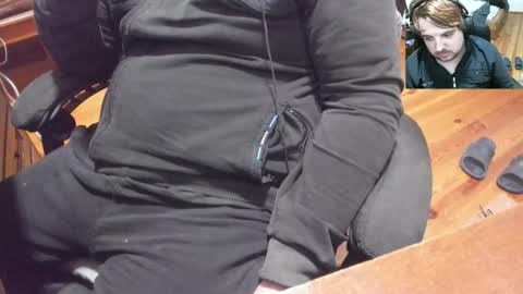 1141323  my Lord Mister Max   moms treasure online show from October 14, 11:34 pm