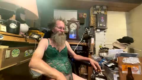 safety_fist online show from January 12, 11:15 pm