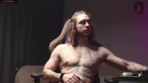 Adam online show from December 12, 1:17 pm