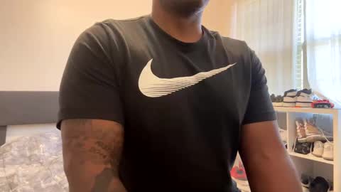 Snapshot of salgozzi chatting on January 28, 7:21 pm Cum Hanks online show from January 28, 7:21 pm