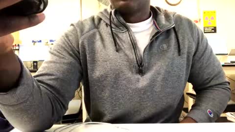 Snapshot of salgozzi chatting on October 31, 11:46 am Cum Hanks online show from October 31, 11:46 am