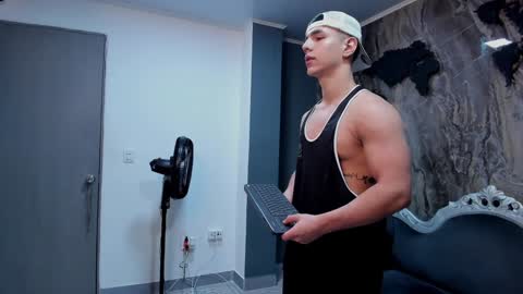 SALVATORE online show from December 9, 11:15 am