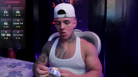 SALVATORE online show from April 6, 5:25 pm