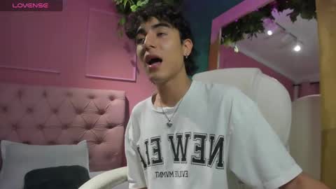 salvatore  online show from December 15, 9:31 pm