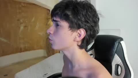 salvatore  online show from April 21, 10:54 am