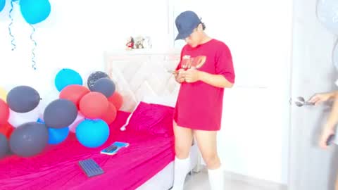 sam_tnt9 online show from June 18, 11:04 am