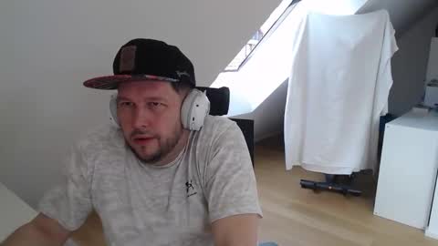 TopBoy online show from March 4, 8:43 am