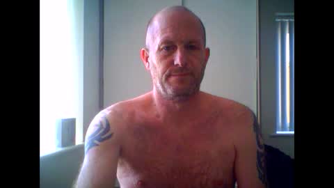 Snapshot of sammyb1821 chatting on February 18, 3:10 pm sammyb1821 online show from February 18, 3:10 pm