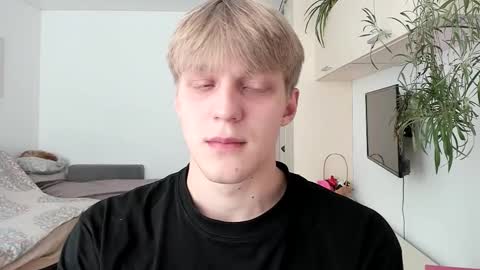 Sam online show from October 8, 8:51 am