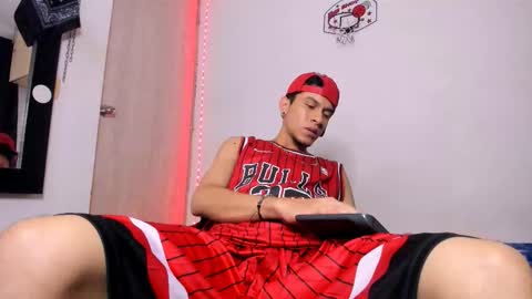   online show from February 6, 7:27 am