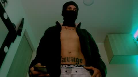 Snapshot of samuel_suarez chatting on January 9, 2:01 am   online show from January 9, 2:01 am