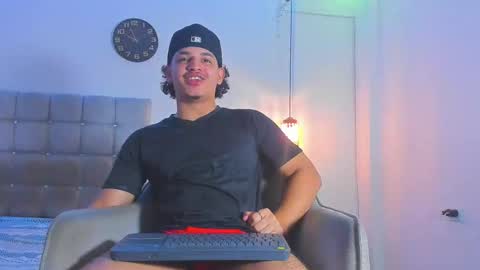 samxx_muscle online show from December 18, 2:57 pm