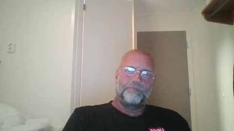 sandnesrune523 online show from September 24, 6:06 pm