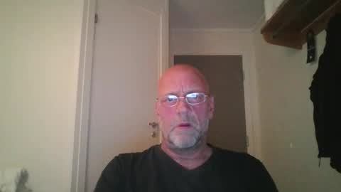 sandnesrune523 online show from October 20, 5:50 pm