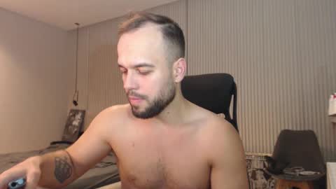 DeAlex online show from October 26, 7:05 pm