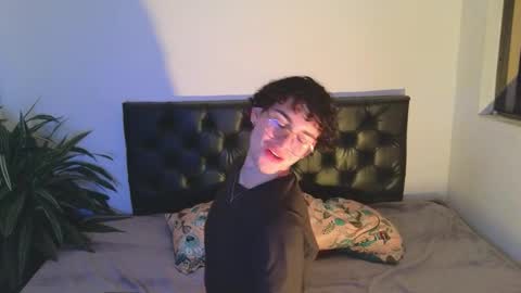 sandro_vitali online show from October 3, 7:02 am