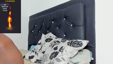 Santibrown online show from July 28, 8:52 pm