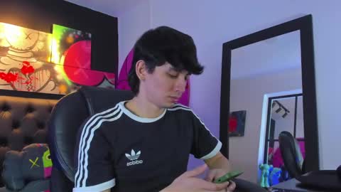 santi online show from January 28, 3:46 pm