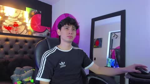 santi online show from January 2, 2:24 pm