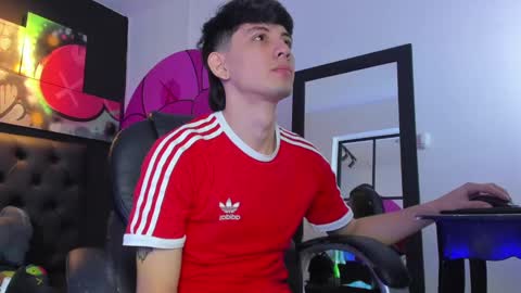 santi online show from February 13, 3:03 pm