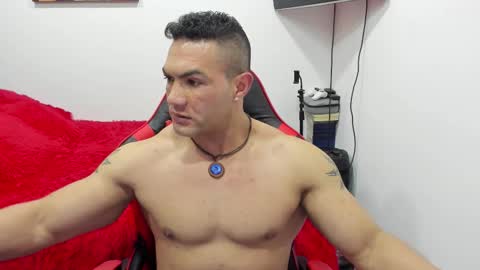 santi_pastori online show from September 25, 6:40 pm