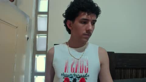 santi_twink19 online show from October 13, 9:10 pm