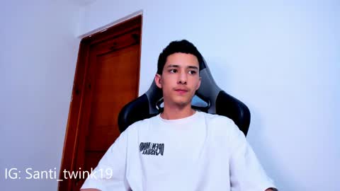 santi_twink19 online show from February 21, 8:16 pm