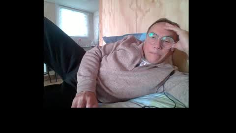 santiago_n online show from June 5, 6:57 pm