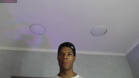 Santiiiiii  online show from March 16, 2:10 pm