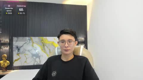 santiago_russo18 online show from October 1, 1:04 pm