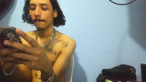Snapshot of santiagoxxxtreme_ chatting on January 11, 6:45 am Santiago    online show from January 11, 6:45 am