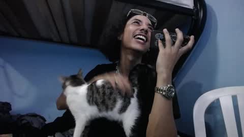 Snapshot of santiagoxxxtreme_ chatting on February 2, 3:21 am Santiago    online show from February 2, 3:21 am
