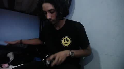 Snapshot of santiagoxxxtreme_ chatting on February 10, 7:36 am Santiago    online show from February 10, 7:36 am
