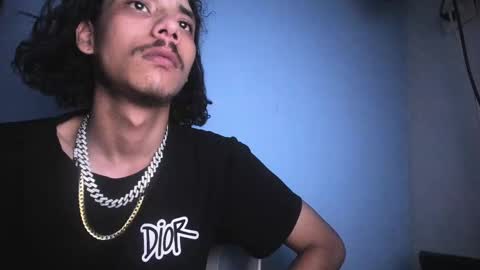 Snapshot of santiagoxxxtreme_ chatting on January 13, 9:19 am Santiago    online show from January 13, 9:19 am