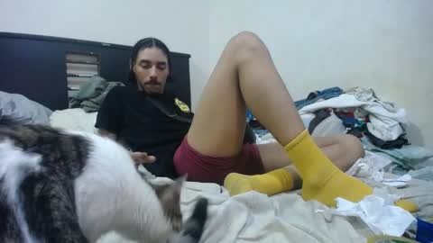Snapshot of santiagoxxxtreme_ chatting on December 25, 8:18 am Santiago    online show from December 25, 8:18 am