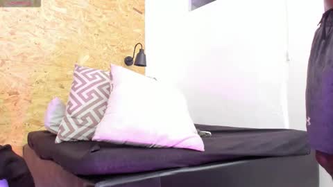 Snapshot of santiblack7 chatting on October 10, 11:19 pm  Santi online show from October 10, 11:19 pm