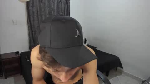 Julius Novachrono  online show from April 9, 1:47 am