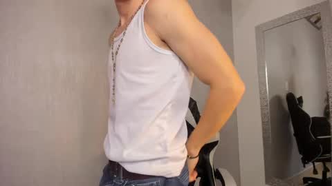 Julius Novachrono  online show from October 26, 8:00 pm