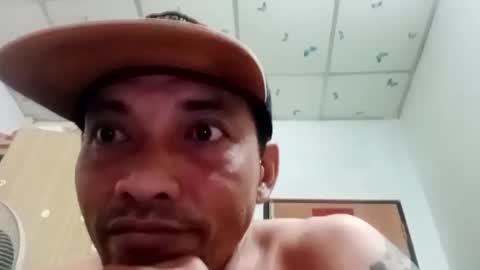 santichai561323 online show from February 6, 1:38 am