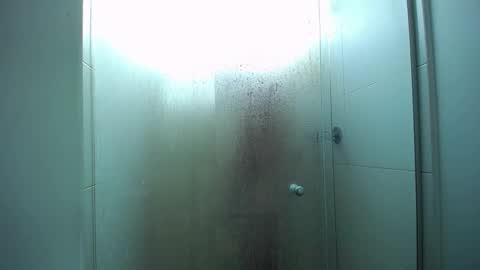 Snapshot of santii_rose chatting on December 17, 12:43 pm Santii online show from December 17, 12:43 pm