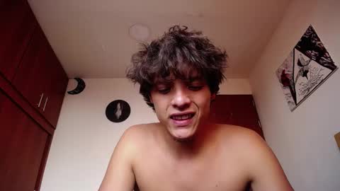 Snapshot of santii_rose chatting on January 13, 7:53 pm Santii online show from January 13, 7:53 pm