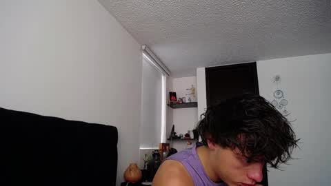 Snapshot of santii_rose chatting on December 27, 2:34 pm Santii online show from December 27, 2:34 pm