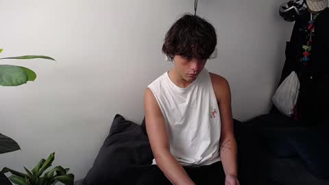 Snapshot of santii_rose chatting on February 24, 12:59 pm Santii online show from February 24, 12:59 pm