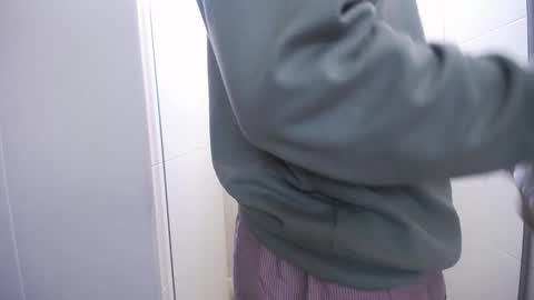 Snapshot of santii_rose chatting on December 3, 12:49 pm Santii online show from December 3, 12:49 pm