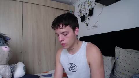 Snapshot of santii_rose chatting on October 1, 5:17 pm Santii online show from October 1, 5:17 pm