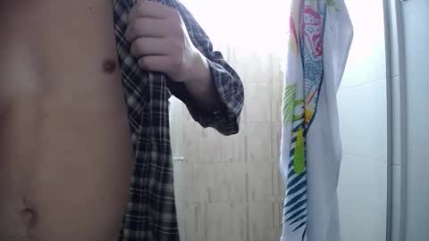 Snapshot of santii_rose chatting on March 6, 12:52 pm Santii online show from March 6, 12:52 pm