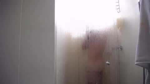 Snapshot of santii_rose chatting on March 12, 3:51 pm Santii online show from March 12, 3:51 pm