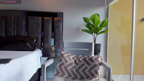 Santiago Seans online show from October 15, 12:13 pm